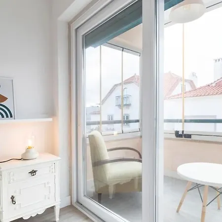 Center 3 Bdr - Family Haven Apartment *