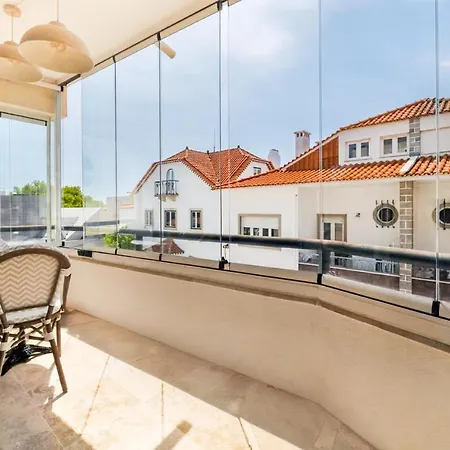 Center 3 Bdr - Family Haven Apartment *