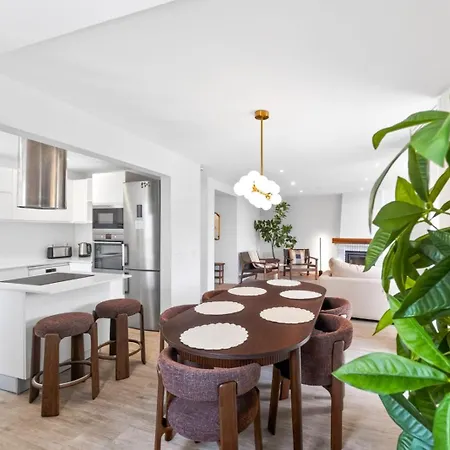 Apartment Center 3 Bdr - Family Haven *