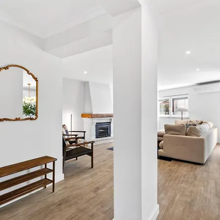 Center 3 Bdr - Family Haven *