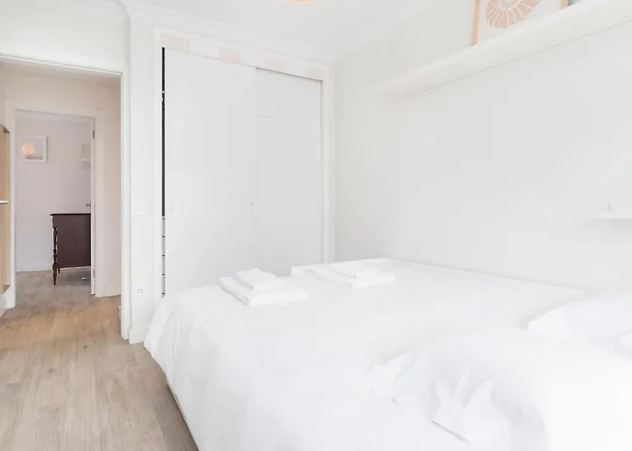Center 3 Bdr - Family Haven Apartament Віавіа